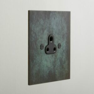 2-amp-socket-1