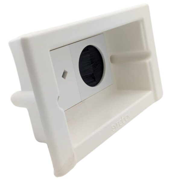 Syncbox SB-Direct flush socket with single power outlet – concealed wall solution for powering TVs and AV equipment.