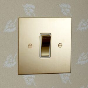 RETRACTIVE SWITCH