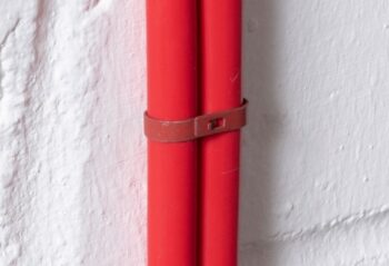 D-Line SD-STAG8TR/100 D-Line Safe-D Stag Clips 8-10mm Twin for 2x 8-10mm Cable - Red - 100 Pieces 8