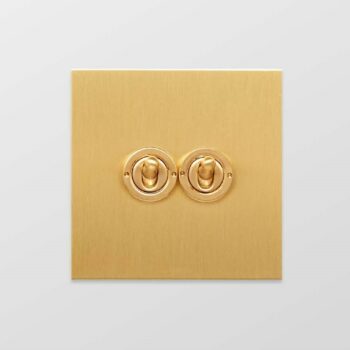 Forbes & Lomax 2GTW/QBB Forbes & Lomax 2GTW/QBB 2 Gang 2 Way Dolly Switch - Brushed Brass Plate