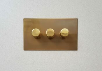 Forbes & Lomax 3GTE250/OLB Forbes & Lomax 3GTE250/OLB 3 Gang Rotary Dimmer - Aged Brass Plate 2