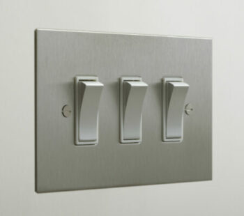 Forbes & Lomax R3GRETM/SS Forbes & Lomax R3GRETM/SS 3 Gang Retractive Switch With Metal Rocker - Stainless Steel Plate