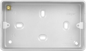 Hager WPB240KOW Hager Sollysta Twin Back Box with Knockouts - White