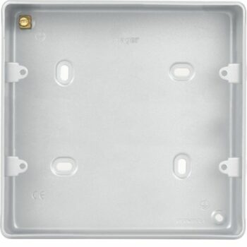 Hager WPB6840W Hager Sollysta Two Row Twin Back Box without Knockouts - White