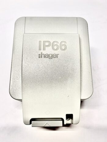 Hager WXPSS81 Hager Sollysta 13A IP66 1 Gang Switched Outdoor Socket - Light Grey 2