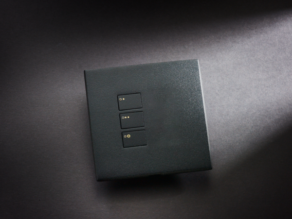 RAKO RP-EOS-30-MB Rako Cover Plate Kit - RP-EOS-30-MB - Matt Black for EOS Wireless Control Module - Single Gang 3-Button 9