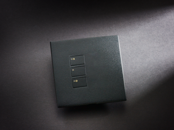 RAKO RP-EOS-30-MB Rako Cover Plate Kit - RP-EOS-30-MB - Matt Black for EOS Wireless Control Module - Single Gang 3-Button 10