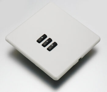 RAKO WLF-030-W Rako Cover Plate Kit for Classic Wired Control Modules - Single Gang 3-Button - Screwless Flush Mount Crabtree Platinum - White ABS
