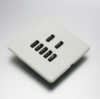 RAKO WLF-070-W Rako Cover Plate Kit for Classic Wired Control Modules - Single Gang 7-Button - Screwless Flush Mount Crabtree Platinum - White ABS