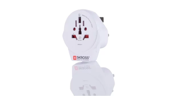 SKROSS 126-8182 SKROSS 7A World to UK USB Travel Adapter 1