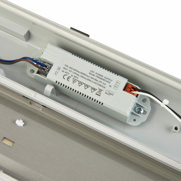 Saxby 103253 Saxby LED Anti-Corrosive batten 4000K 4FT IP65 19W 4