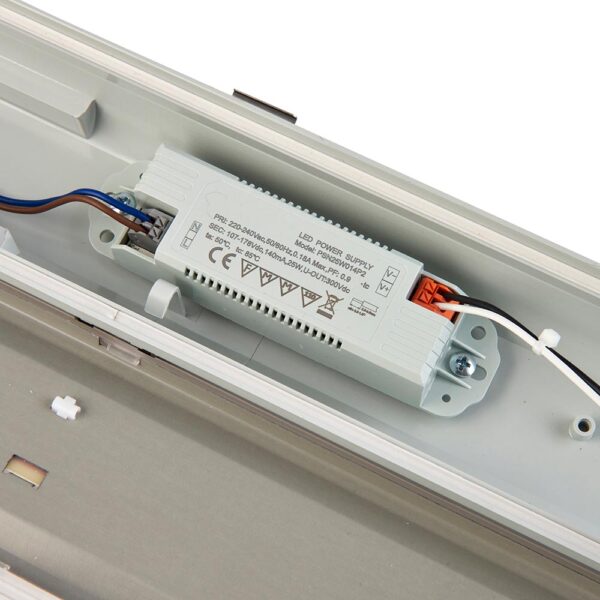 Saxby 103256 Saxby LED Anti-Corrosive batten 4000K 4FT High Lumen IP65 30W 4