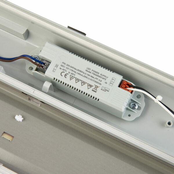 Saxby 103258 Saxby LED Anti-Corrosive batten 4000K 6FT High Lumen IP65 57W 4