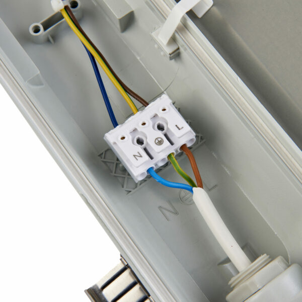 Saxby 103265 Saxby LED Anti-Corrosive batten 6500K 5FT IP65 24W 3