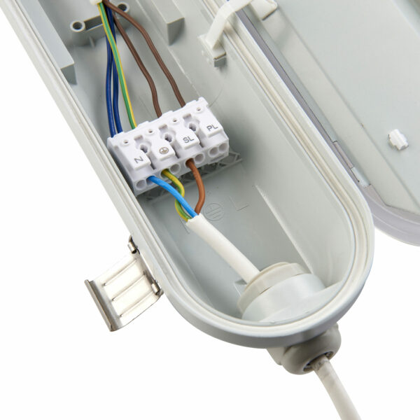 Saxby 103268 Saxby LED Anti-Corrosive batten 6500K 5FT High Lumen EM IP65 50W 3