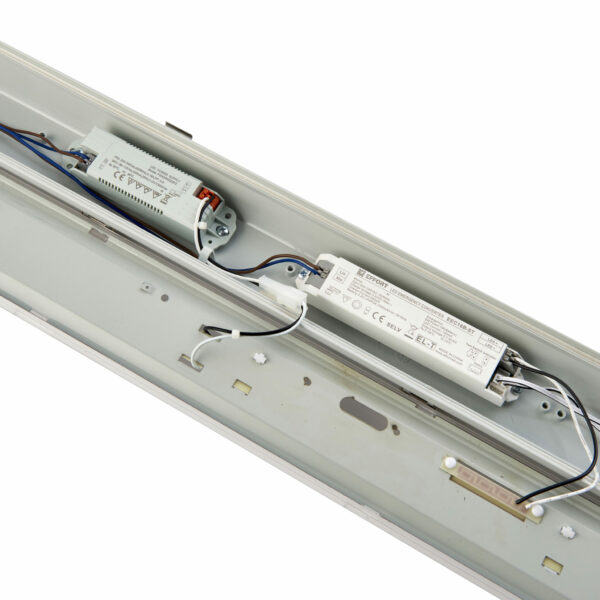 Saxby 103268 Saxby LED Anti-Corrosive batten 6500K 5FT High Lumen EM IP65 50W 4