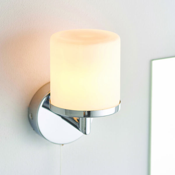 Saxby 39608 Saxby Lipco 1lt wall IP44 28W 2