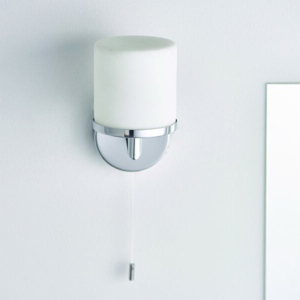 Saxby 39608 Saxby Lipco 1lt wall IP44 28W 4