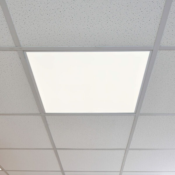 Saxby 92543 Saxby Stratus Pro CCT IP44 40W 6
