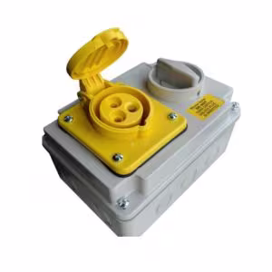 Industrial Sockets with Interlock