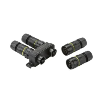 Knightsbridge JB0018 black IP68 24A weatherproof hub with 1 inlet and 3 outlets, featuring a plug-and-socket design for fast outdoor installation.