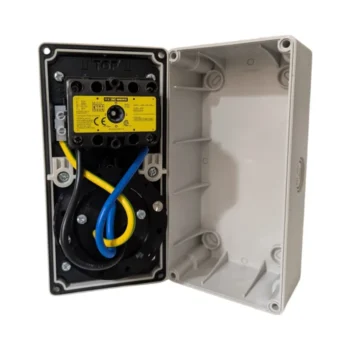 Niglon 16113 32A 110V IP44 Compact Interlocking Switched Socket 2