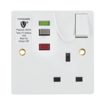 Timeguard RCD02WPVN Timeguard Valiance+ RCD Protected Passive Single Gang Switched Socket - White 2