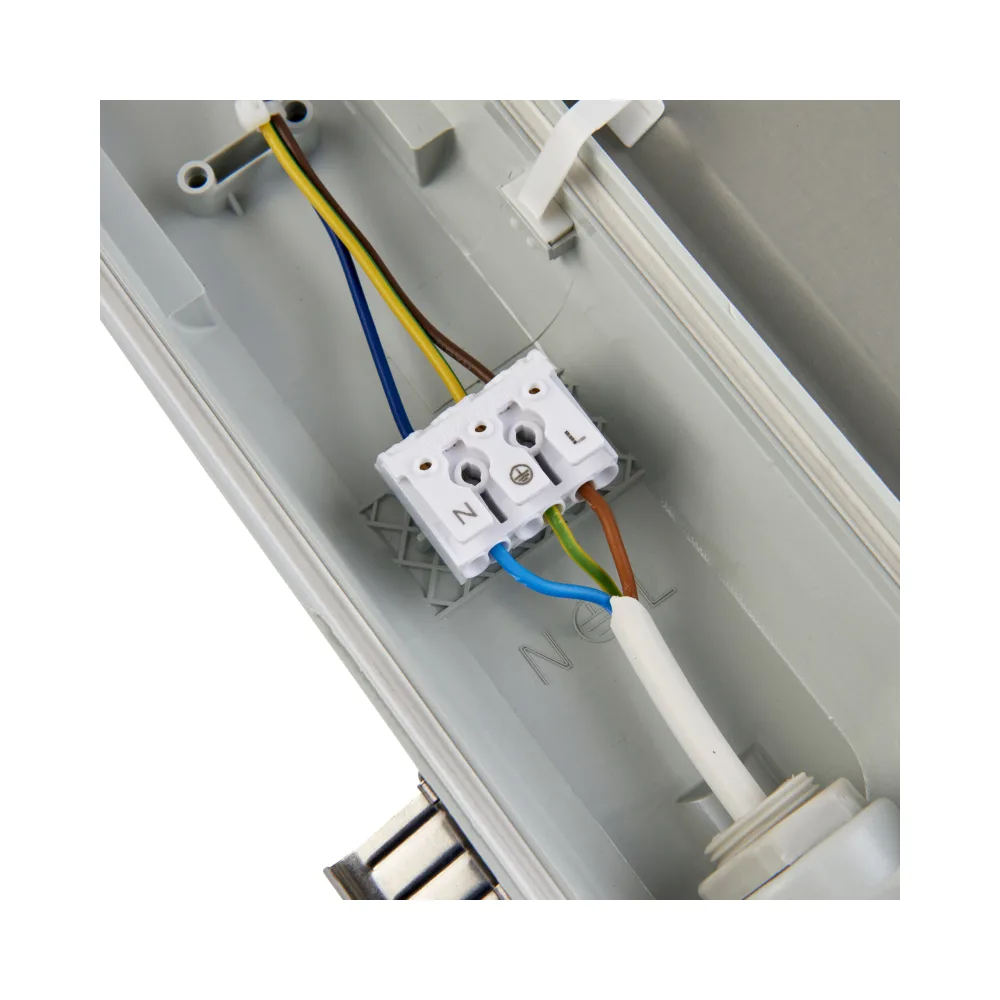 Saxby LED Anti-Corrosive batten 4000K 5FT High Lumen IP65 50W 3 Saxby 103257 Saxby LED Anti-Corrosive batten 4000K 5FT High Lumen IP65 50W 3