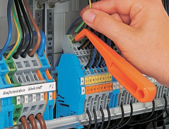 Wago 777-310 Operating Tool for TOPJOB® Terminal Blocks - Orange 2 Wago 777-310 Wago Operating Tool for TOPJOB® Terminal Blocks - Orange 2