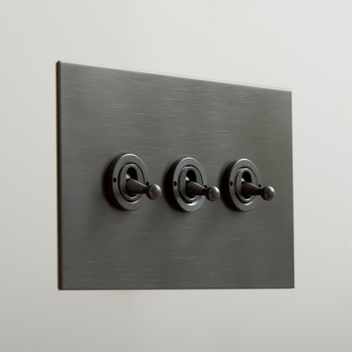Forbes & Lomax 3GIN/BMA 3 Gang Intermediate Dolly Switch - Antique Bronze Plate 1 Forbes & Lomax 3GIN/BMA 3 Gang Intermediate Dolly Switch - Antique Bronze Plate