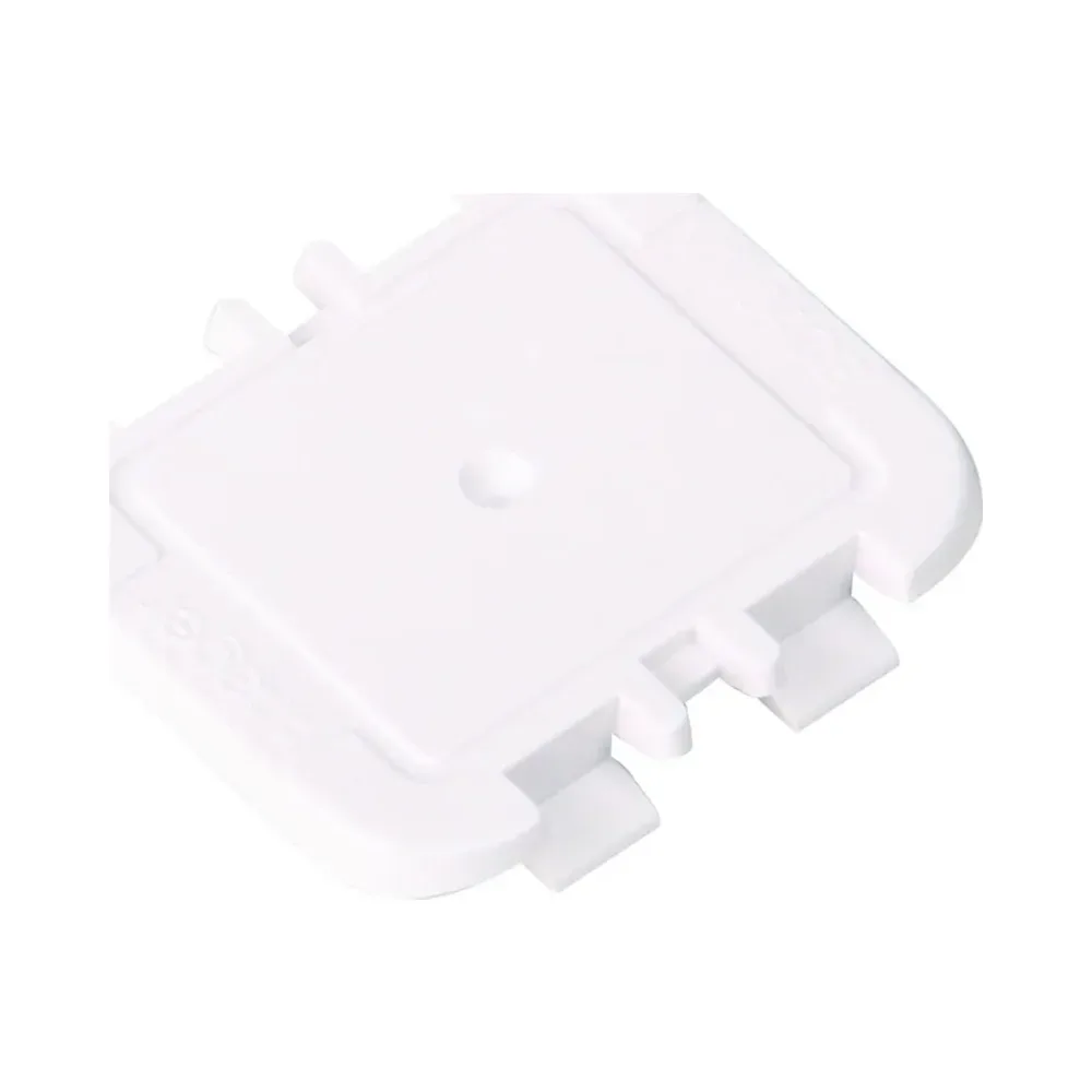 Hager | VM04CB | Closed Meter Tail Plate | 25mm x 30mm 1 Hager VM04CB Hager VM04CB 25mmx30mm Closed Meter Tail Plate