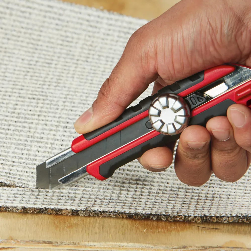 Milwaukee 48221962 Snap Knife 25mm 8 Milwaukee 48221962 Snap Knife 25mm