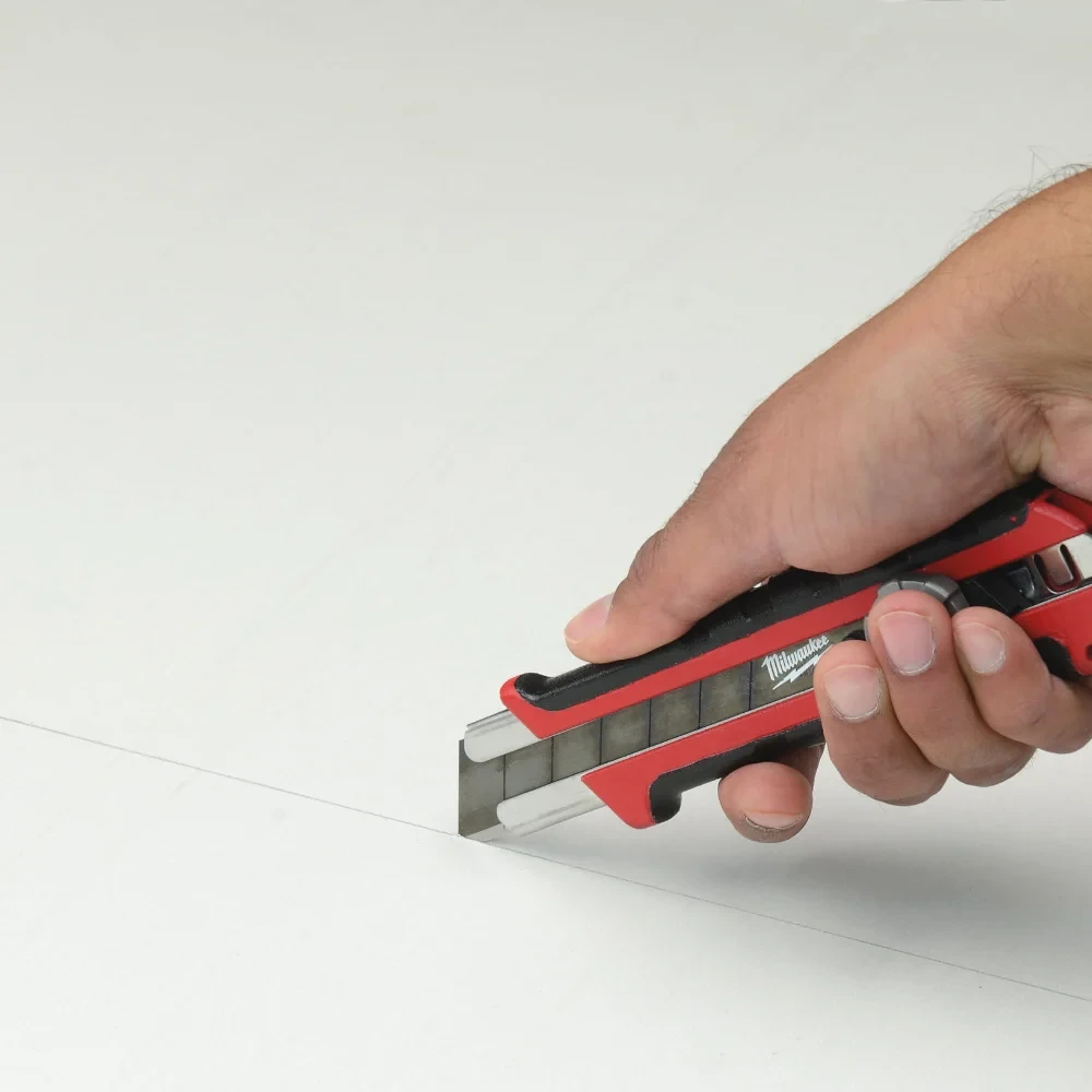 Milwaukee 48221962 Snap Knife 25mm 10 Milwaukee 48221962 Snap Knife 25mm